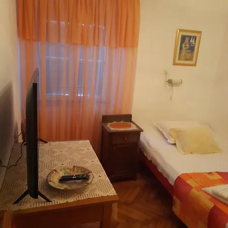 Opium Old 3* ספליט
