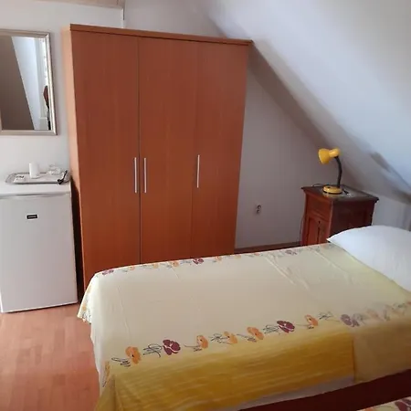 Vendégház Opium Old