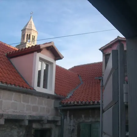 Opium Old 3* スプリト